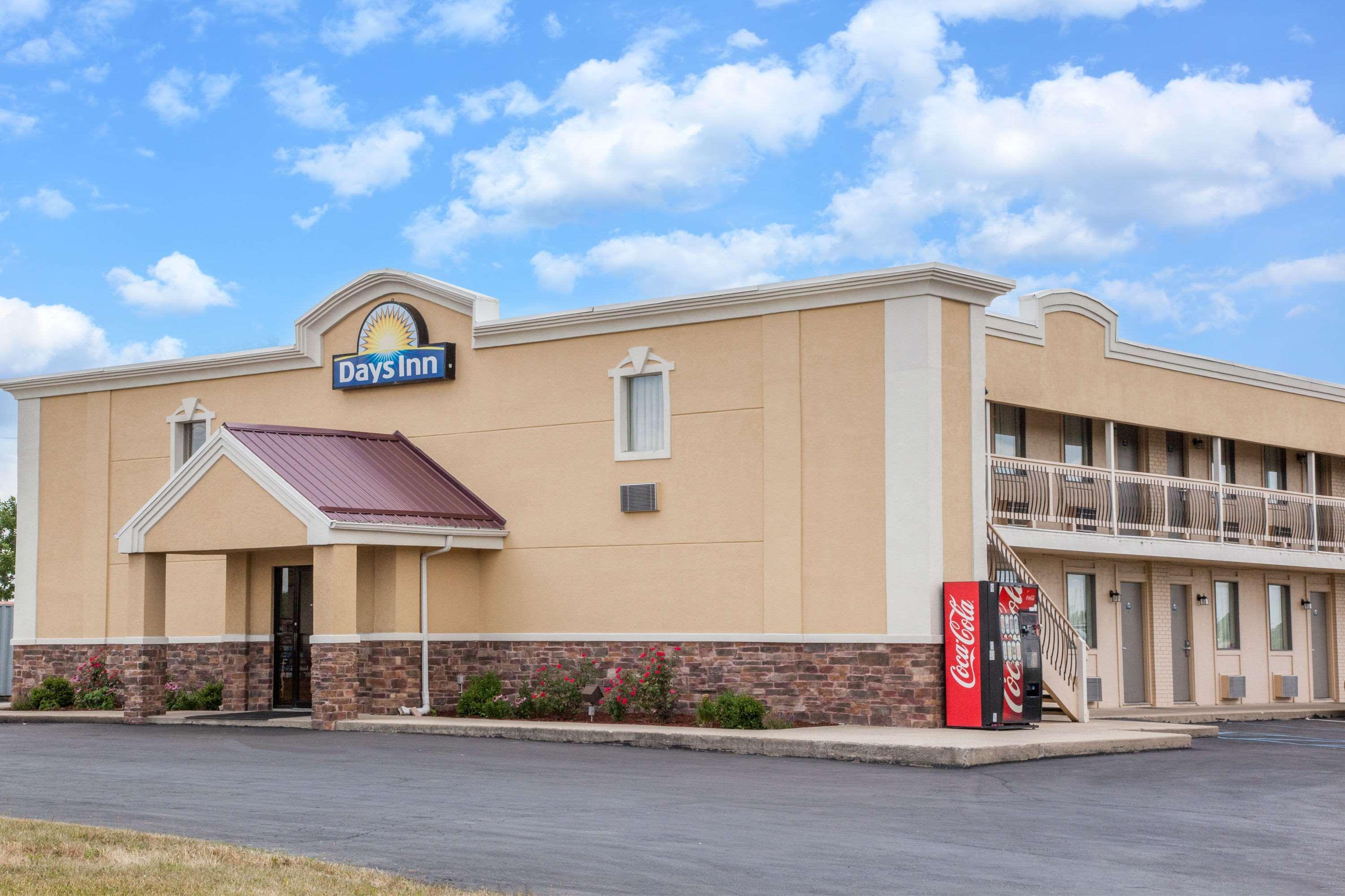 Days Inn By Wyndham Fort Wayne Bagian luar foto