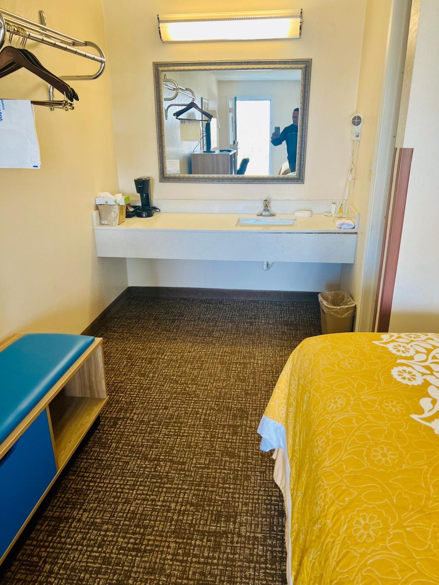 Days Inn By Wyndham Fort Wayne Bagian luar foto