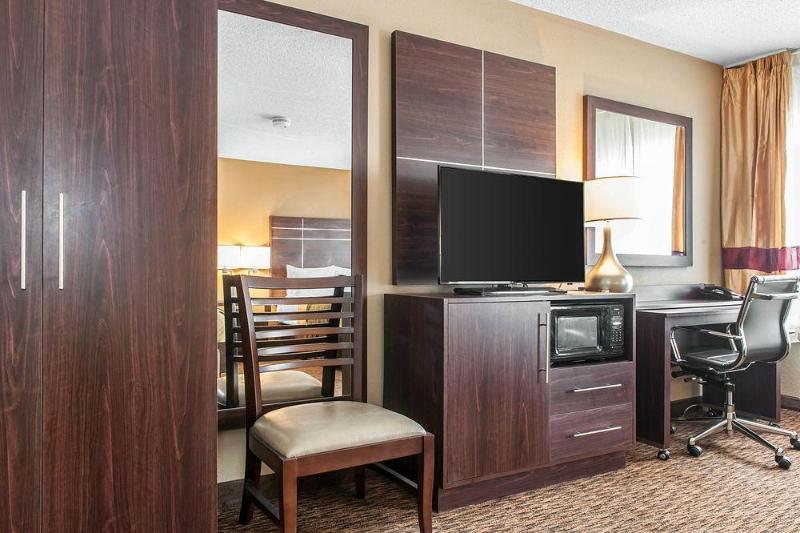 Days Inn By Wyndham Fort Wayne Bagian luar foto