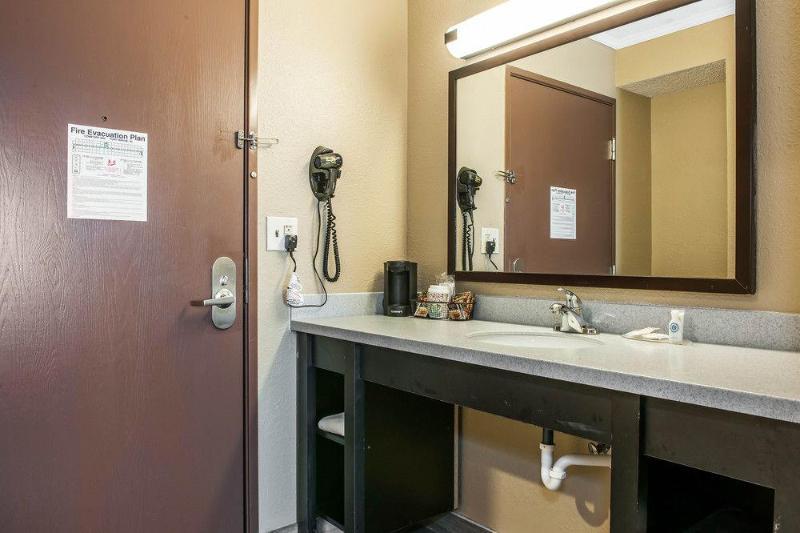 Days Inn By Wyndham Fort Wayne Bagian luar foto